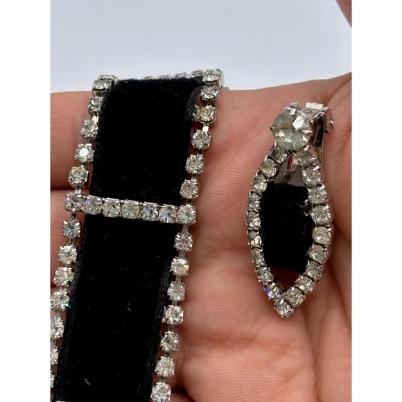 Authentic vintage Hobé 1940s Sparkling Velvet Choker Necklace & Earrings Set
